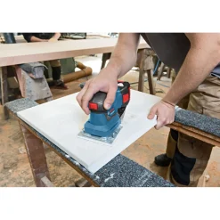 Akku-Schwingschleifer GSS 18V-10 solo^Bosch Professional