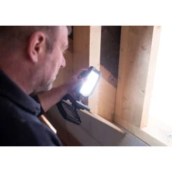 Brennenstuhl Mobiler Akku LED Arbeitsstrahler CL 4050 MA