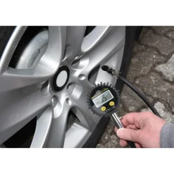 Digitaler Reifendruckprüfer^ New