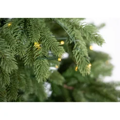 Evergreen Künstlicher Weihnachtsbaum Roswell Kiefer inkl. LEDs 122x210cm Grün