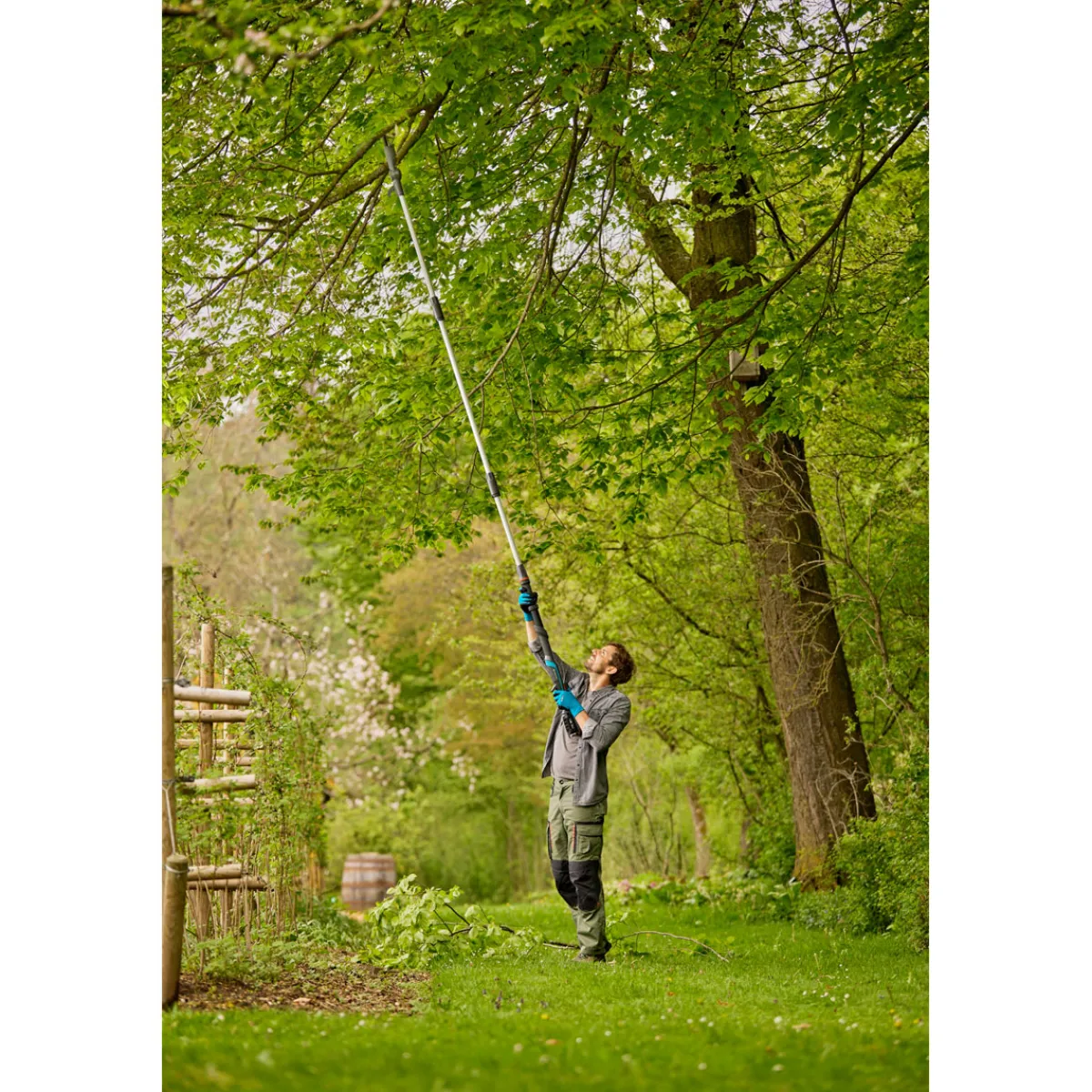 Gardena Akku-Teleskop-Baumschere HighCut 360/18V P4A solo