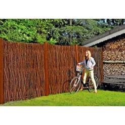 Haselnusszaun PEPE 180 x 180 cm Rahmen 120 x 100 cm