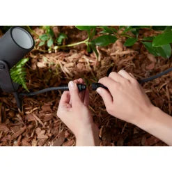 Philips Hue LED-Außenleuchte Lily 19,4 x 8,4 x 7 cm schwarz